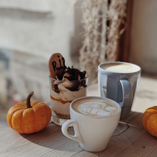 Halloween Café : 3 Recettes Créatives et Amusantes pour Épater vos Invités - Subtile café