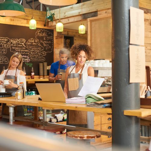 Torréfacteur artisanal : pourquoi choisir local ? - Subtile café