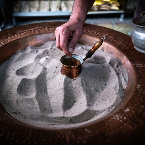 Comment faire un café turc authentique : guide complet de la recette traditionnelle - Subtile café